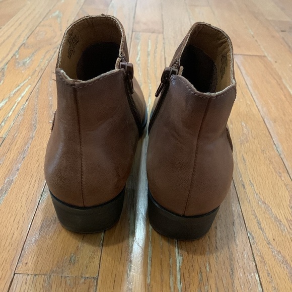 Women's Lucky Brand Brown Leather Ankle Boots Size 7M EUC - Picture 2 of 8